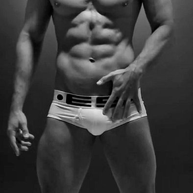 Kirill Dowidoff is hard to resist | Daily Dudes @ Dude Dump